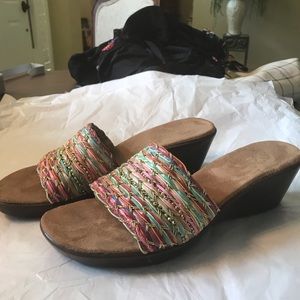 Aerosole AK Wedges size 10–no back